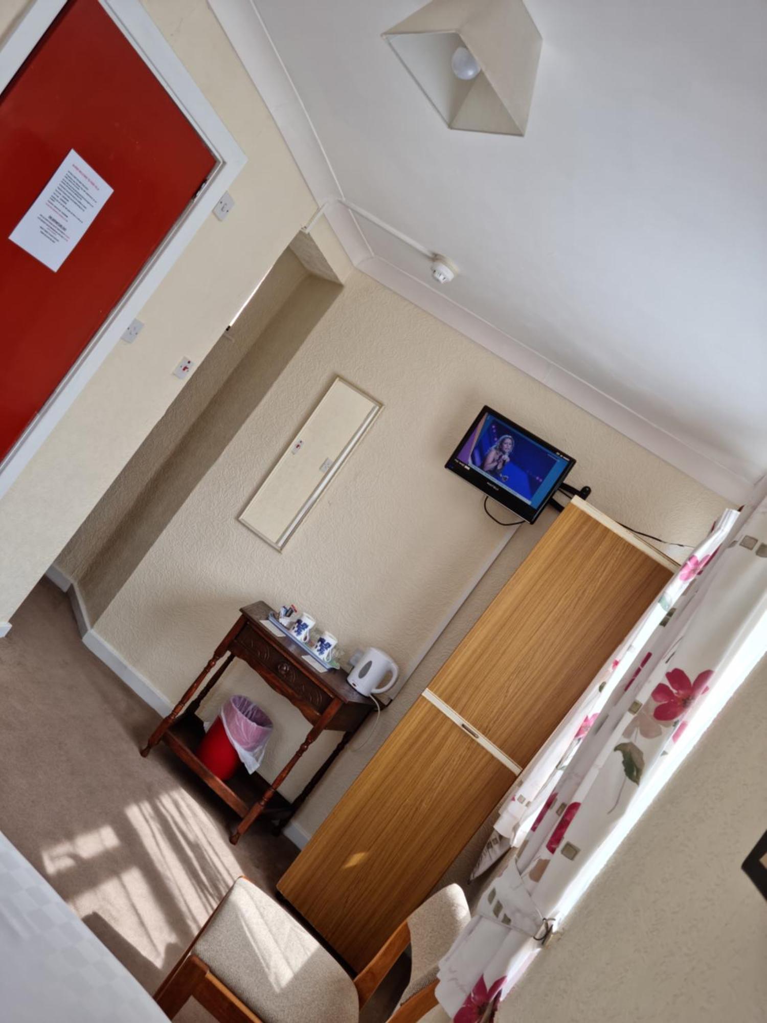 Fern Villa Blackpool Room photo